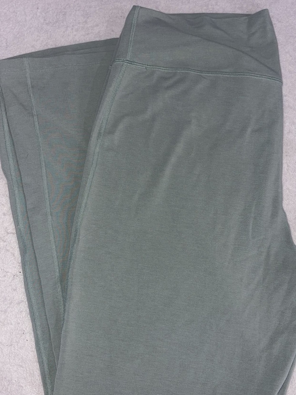 Old Navy Men's Olive Green Jogger Pants